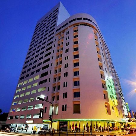 Hotel Continental Penang Джордж Таун Екстериор снимка
