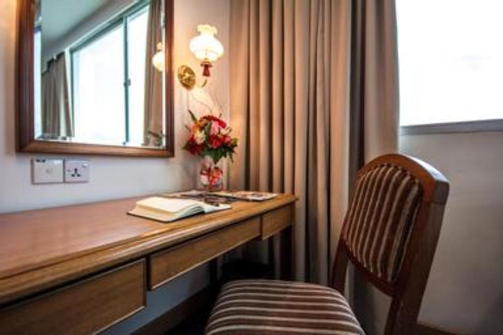 Hotel Continental Penang Джордж Таун Екстериор снимка