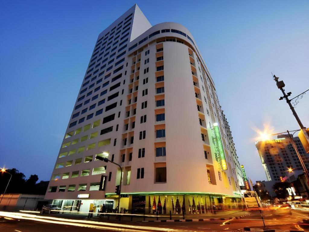 Hotel Continental Penang Джордж Таун Екстериор снимка