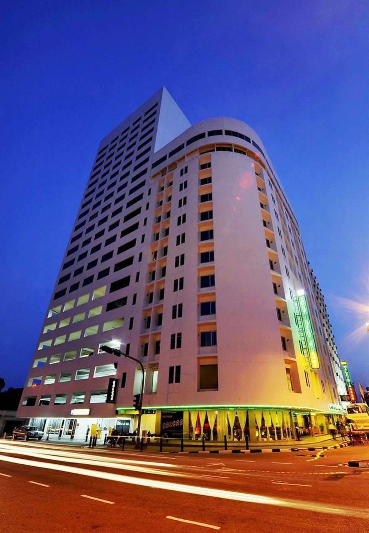 Hotel Continental Penang Джордж Таун Екстериор снимка
